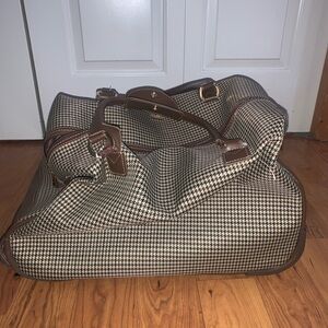 London Fog Brown Houndstooth Travel Bag